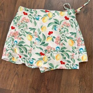 Old Navy Floral and Lemon Fruit Print Wrap skort / shorts